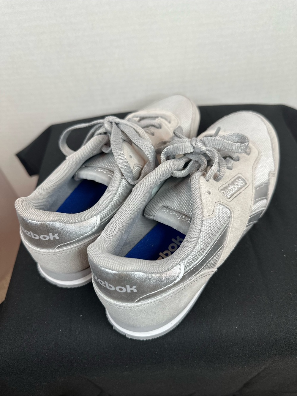 Reebok Women Light Gray Retro Lace-Up Sneakers, Foam lite, size 8 - Picture 5 of 9